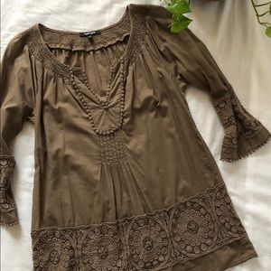 Daniel Rainn taupe peasant blouse